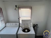 728 NE Kellam AVE, Topeka, KS 66616