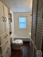 728 NE Kellam AVE, Topeka, KS 66616