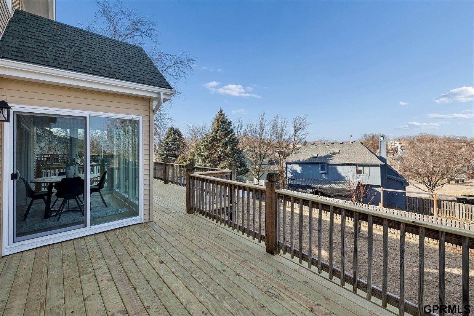 6514 North 104 Street, Omaha, NE 68122