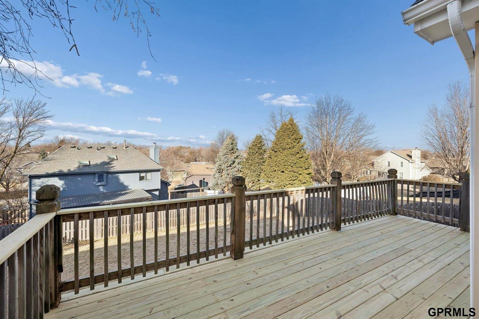 6514 North 104 Street, Omaha, NE 68122