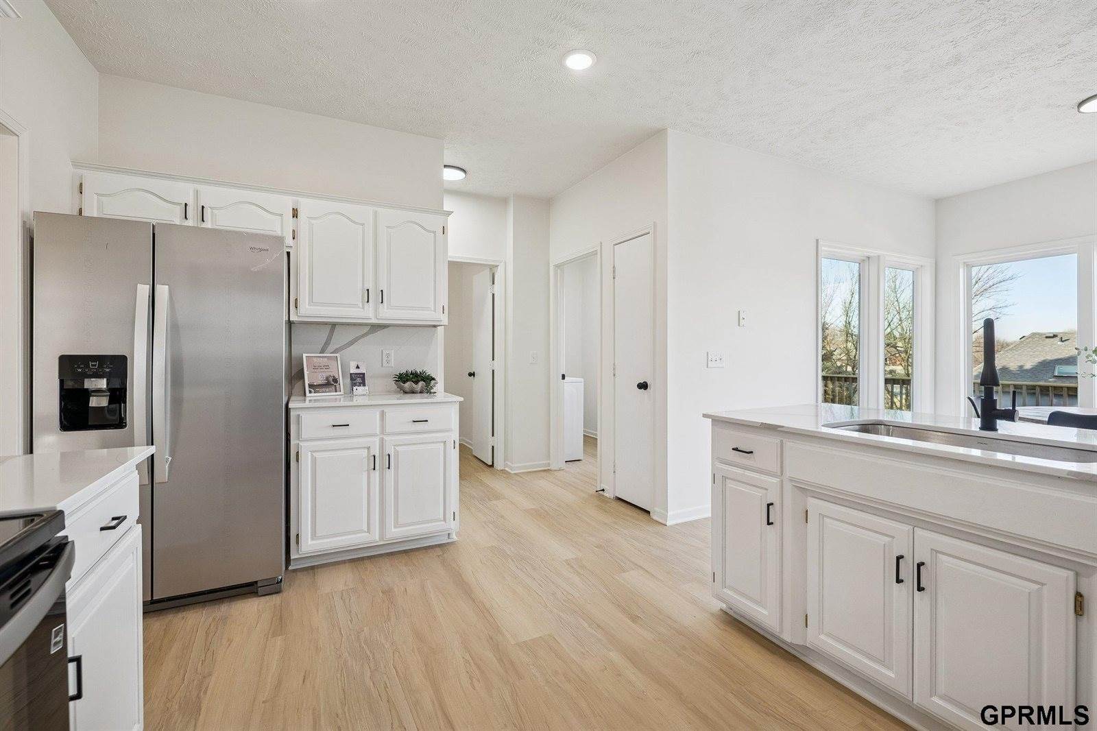 6514 North 104 Street, Omaha, NE 68122