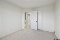 6514 North 104 Street, Omaha, NE 68122