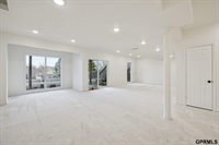 6514 North 104 Street, Omaha, NE 68122