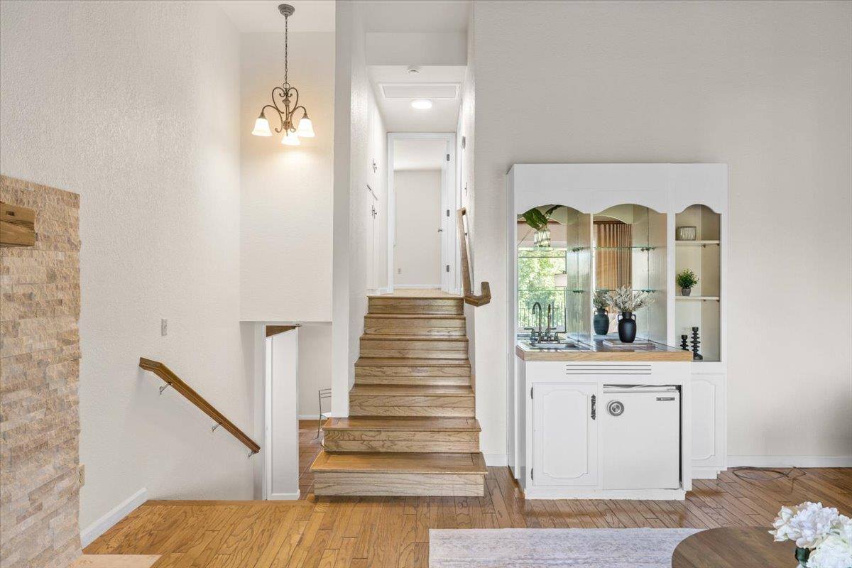 228 Foresthill Ave, Auburn, CA 95603