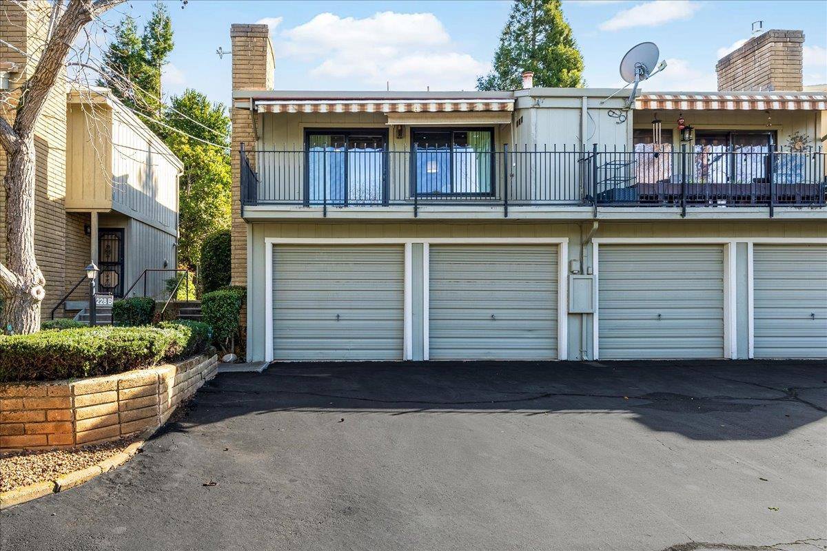 228 Foresthill Ave, Auburn, CA 95603