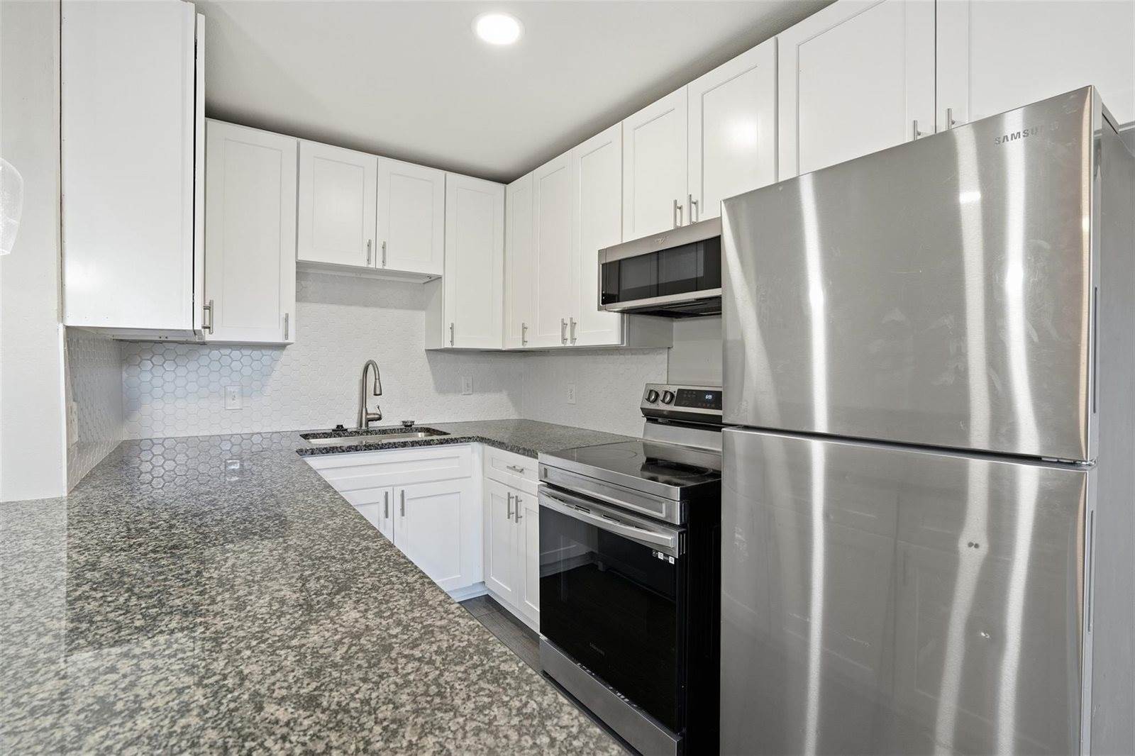 201 South Kansas Avenue, #G, League City, TX 77573