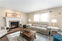 166 Vista Drive, Cecil, PA 15317