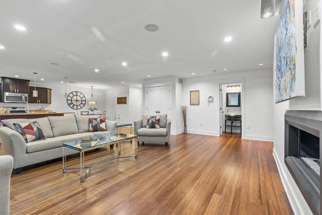 1822 Harcum Way, South Side, PA 15203