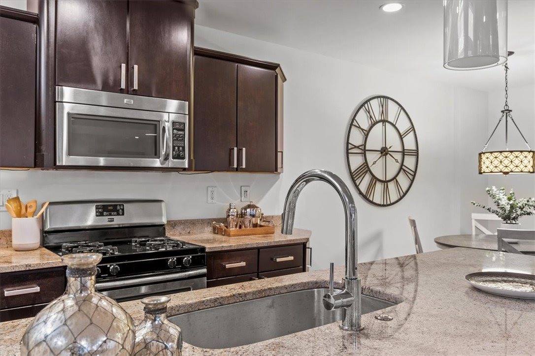 1822 Harcum Way, South Side, PA 15203