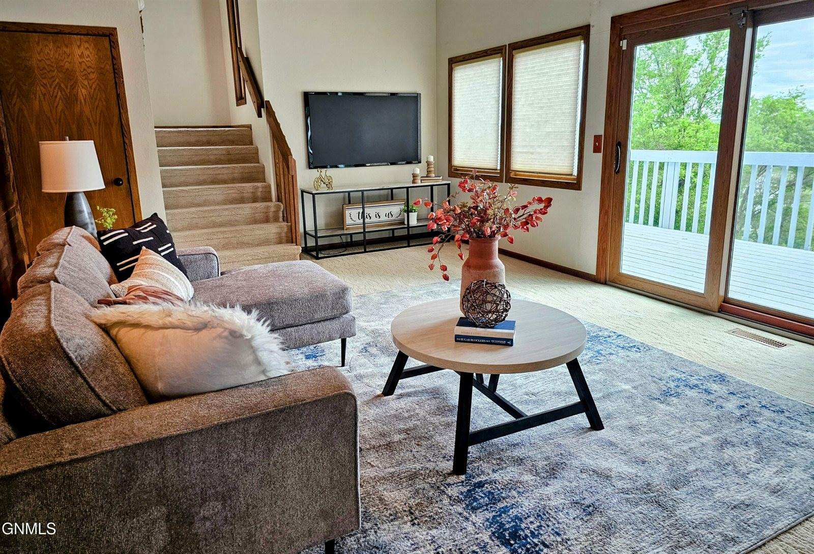 715 Paulsen Drive NW, Mandan, ND 58554