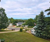 715 Paulsen Drive NW, Mandan, ND 58554