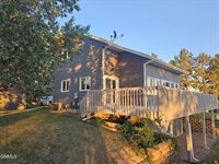 715 Paulsen Drive NW, Mandan, ND 58554