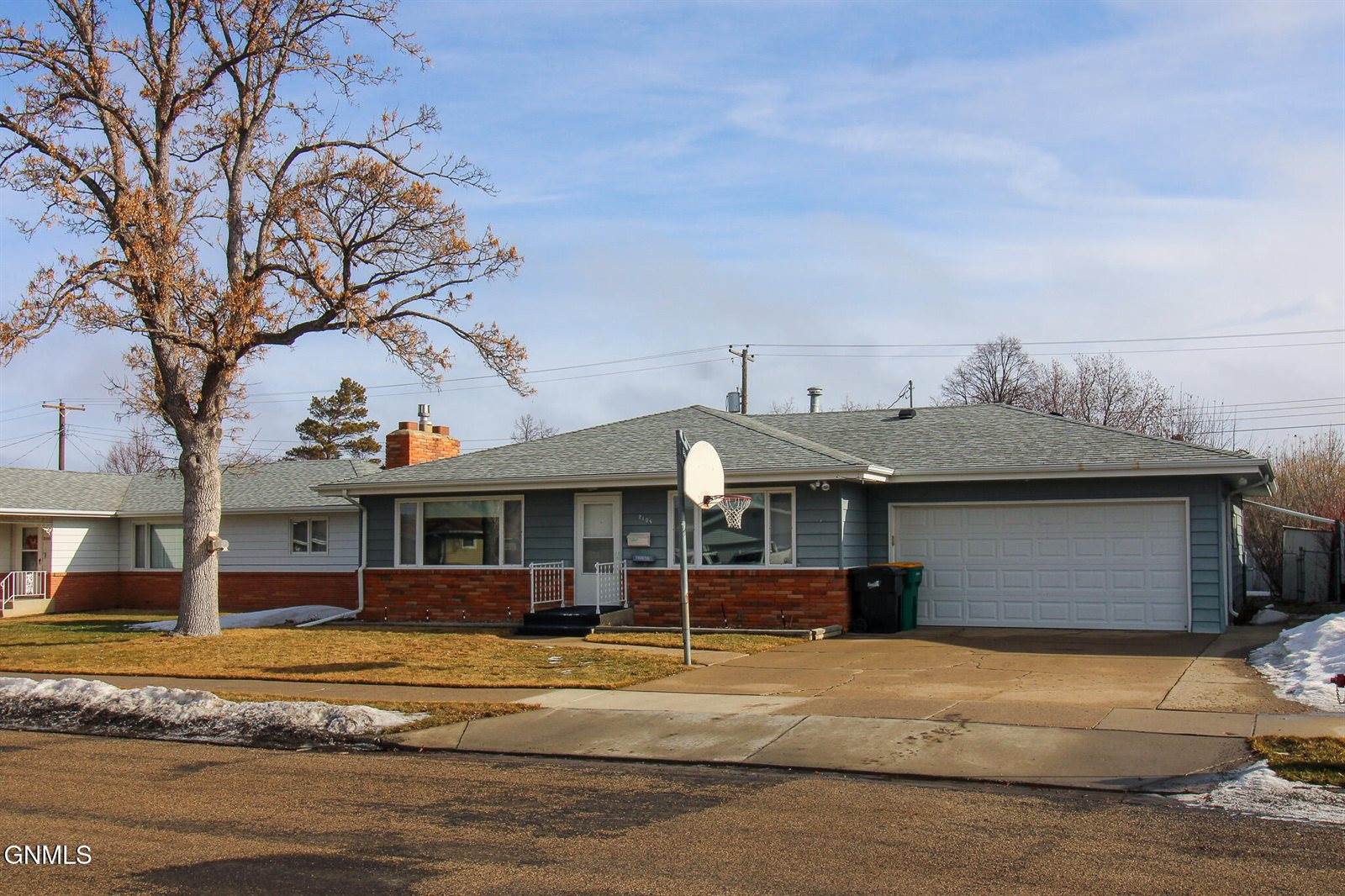 2105 3rd Street North, Bismarck, ND 58501