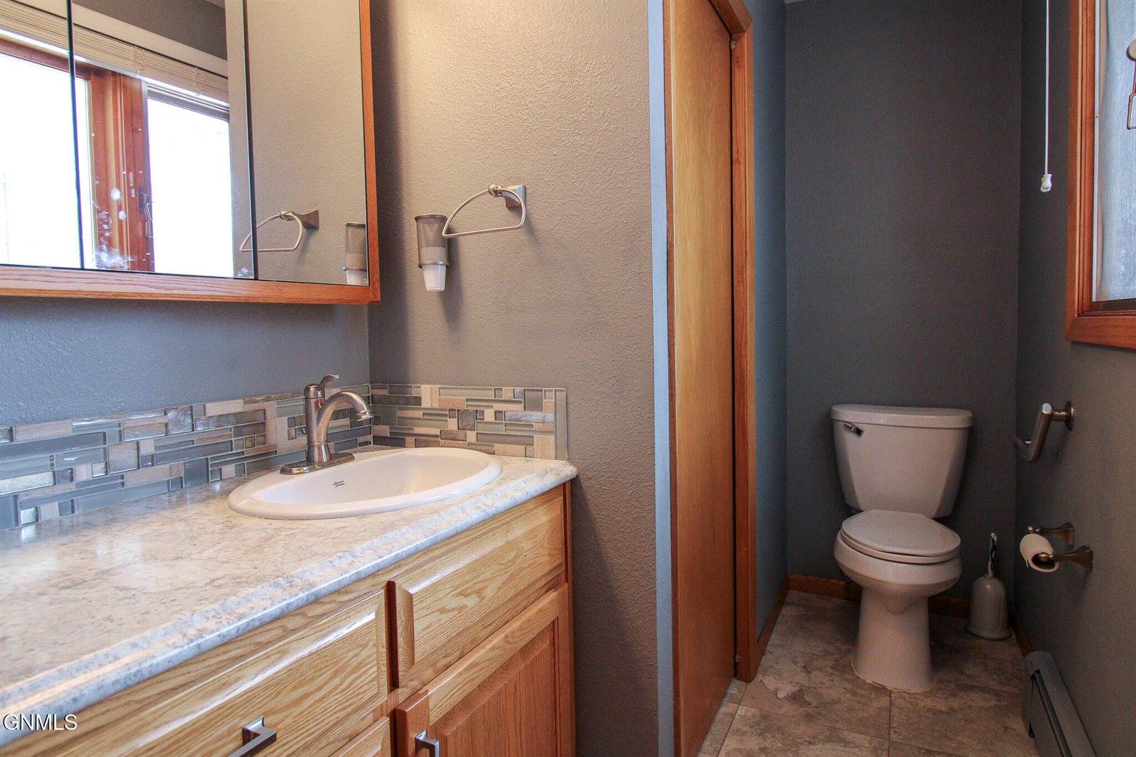 2105 3rd Street North, Bismarck, ND 58501