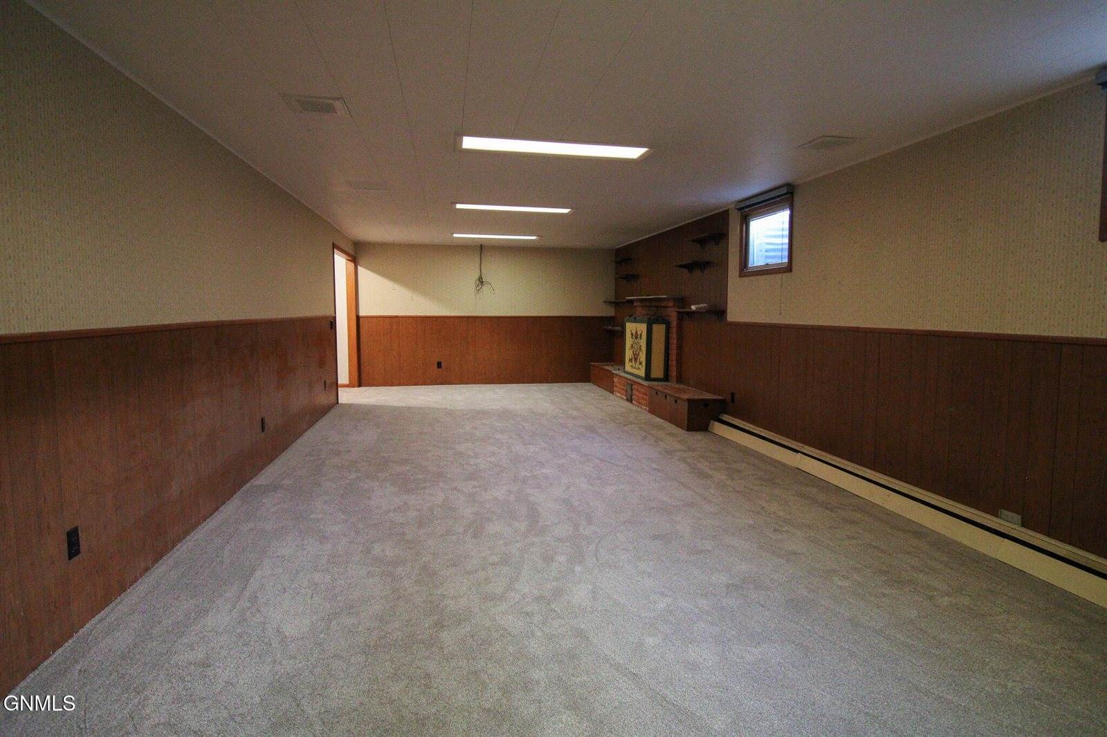 2105 3rd Street North, Bismarck, ND 58501