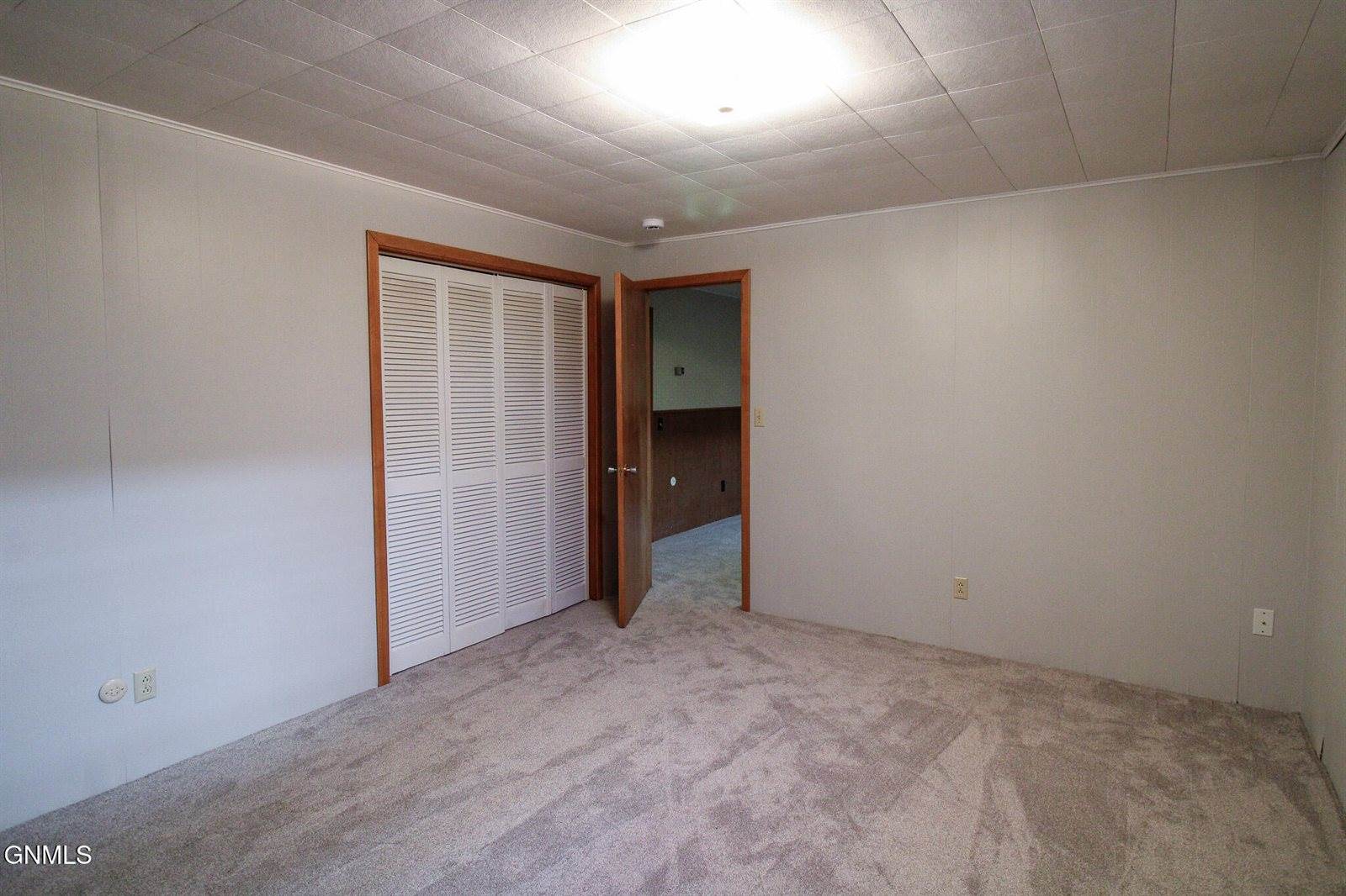 2105 3rd Street North, Bismarck, ND 58501