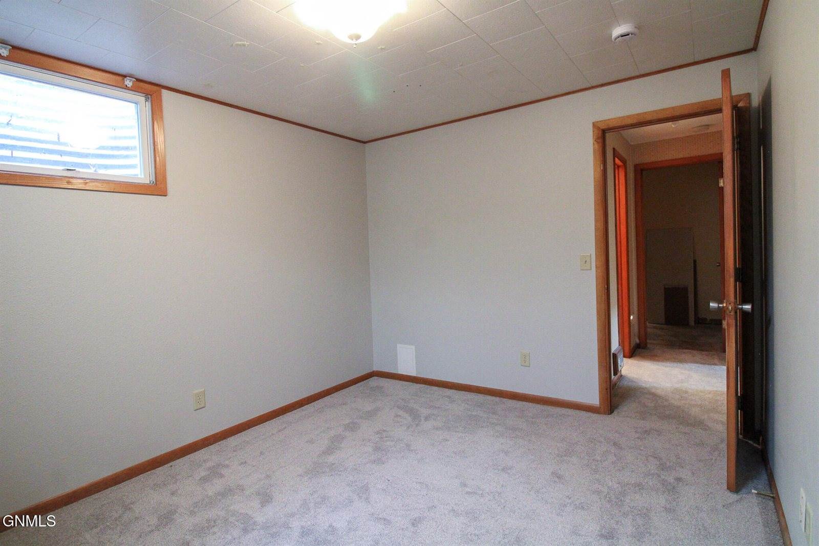 2105 3rd Street North, Bismarck, ND 58501