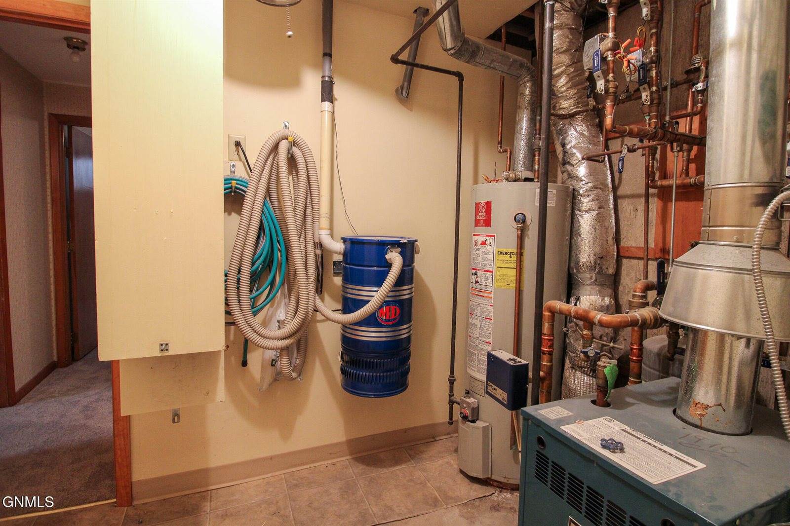 2105 3rd Street North, Bismarck, ND 58501