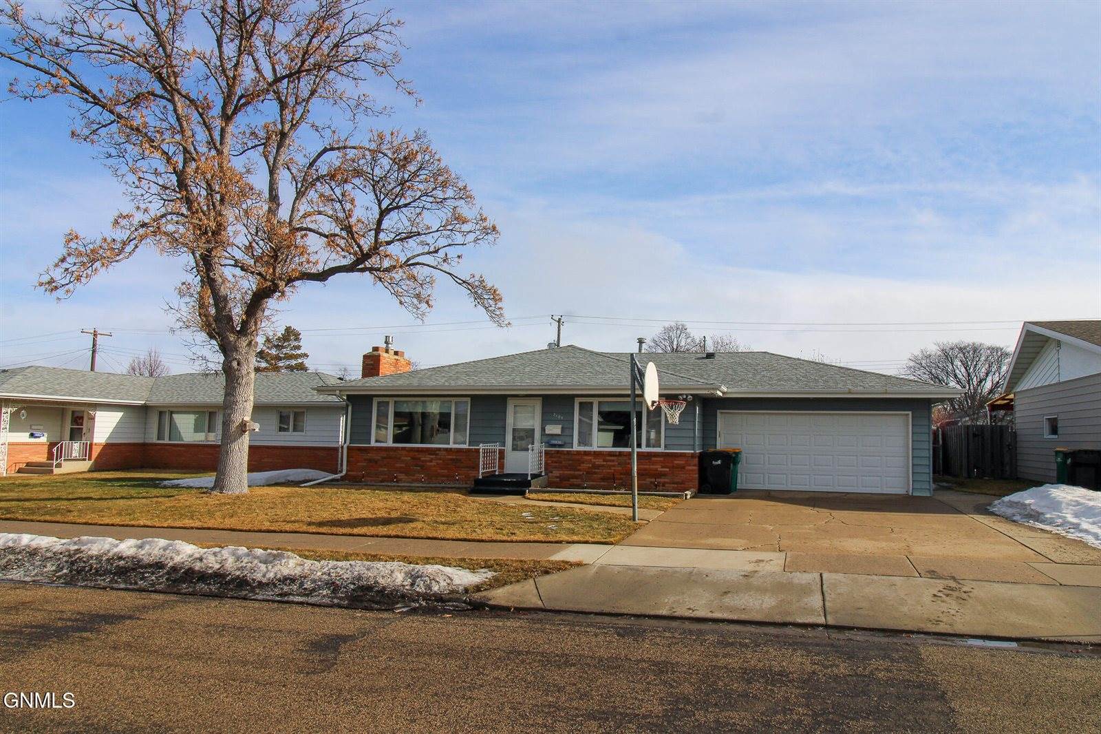 2105 3rd Street North, Bismarck, ND 58501