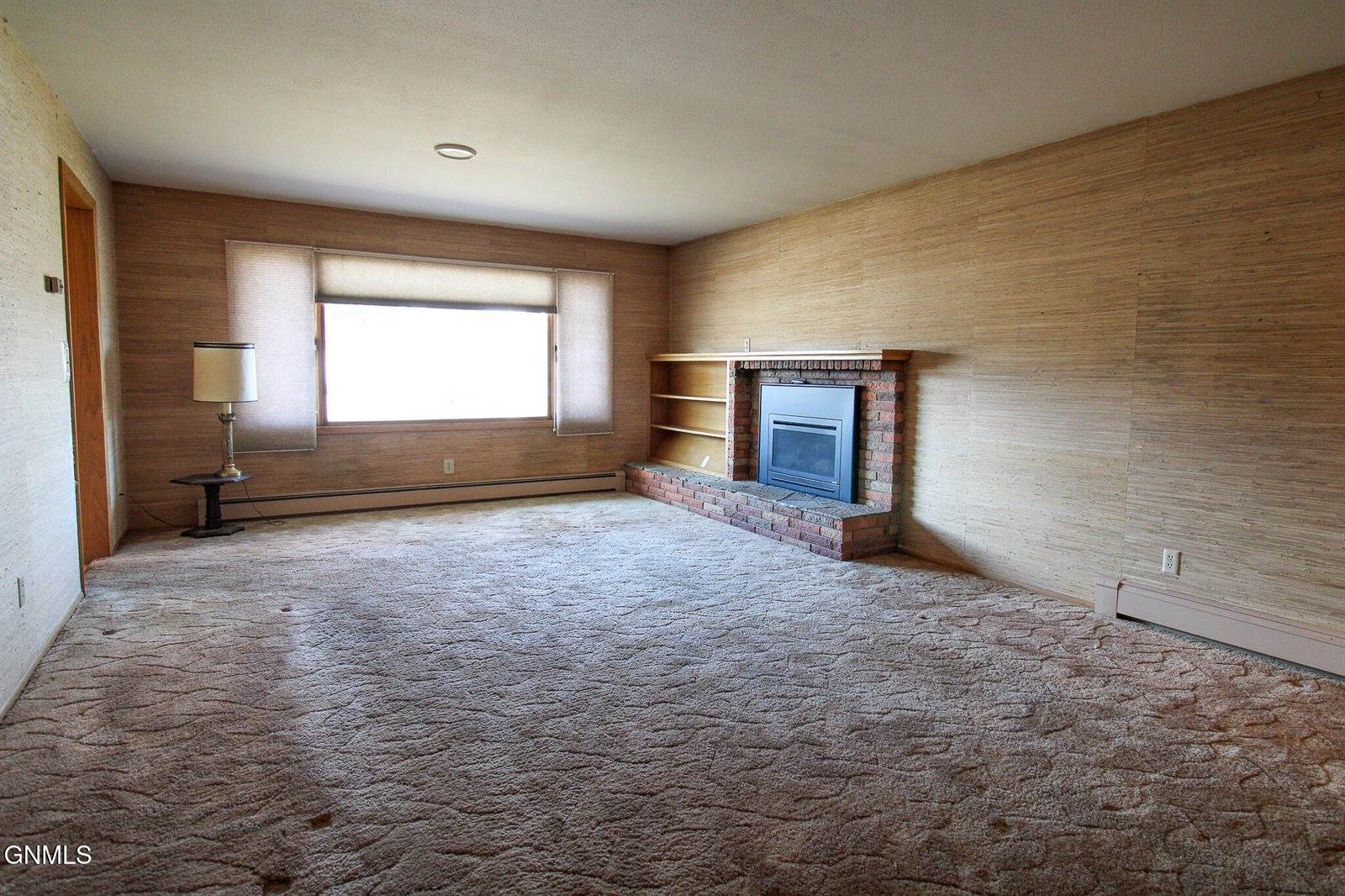 2105 3rd Street North, Bismarck, ND 58501