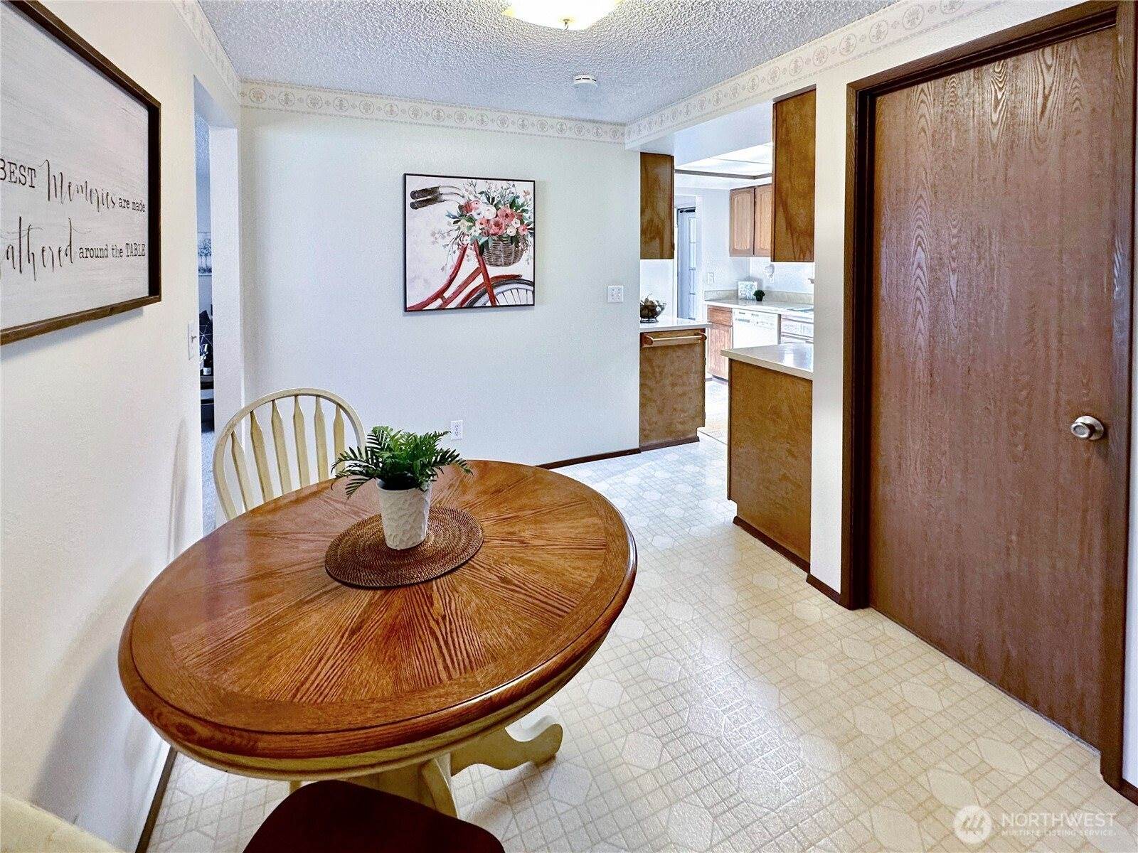 916 Cathy Court SE, Tumwater, WA 98501
