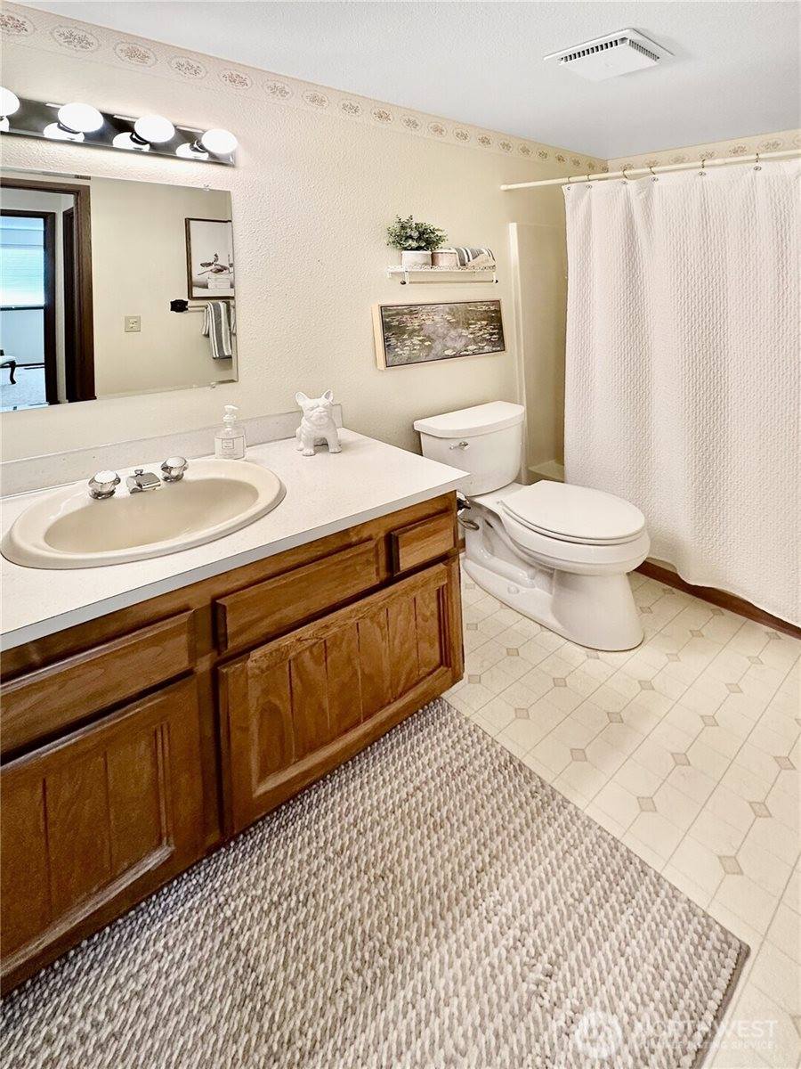 916 Cathy Court SE, Tumwater, WA 98501