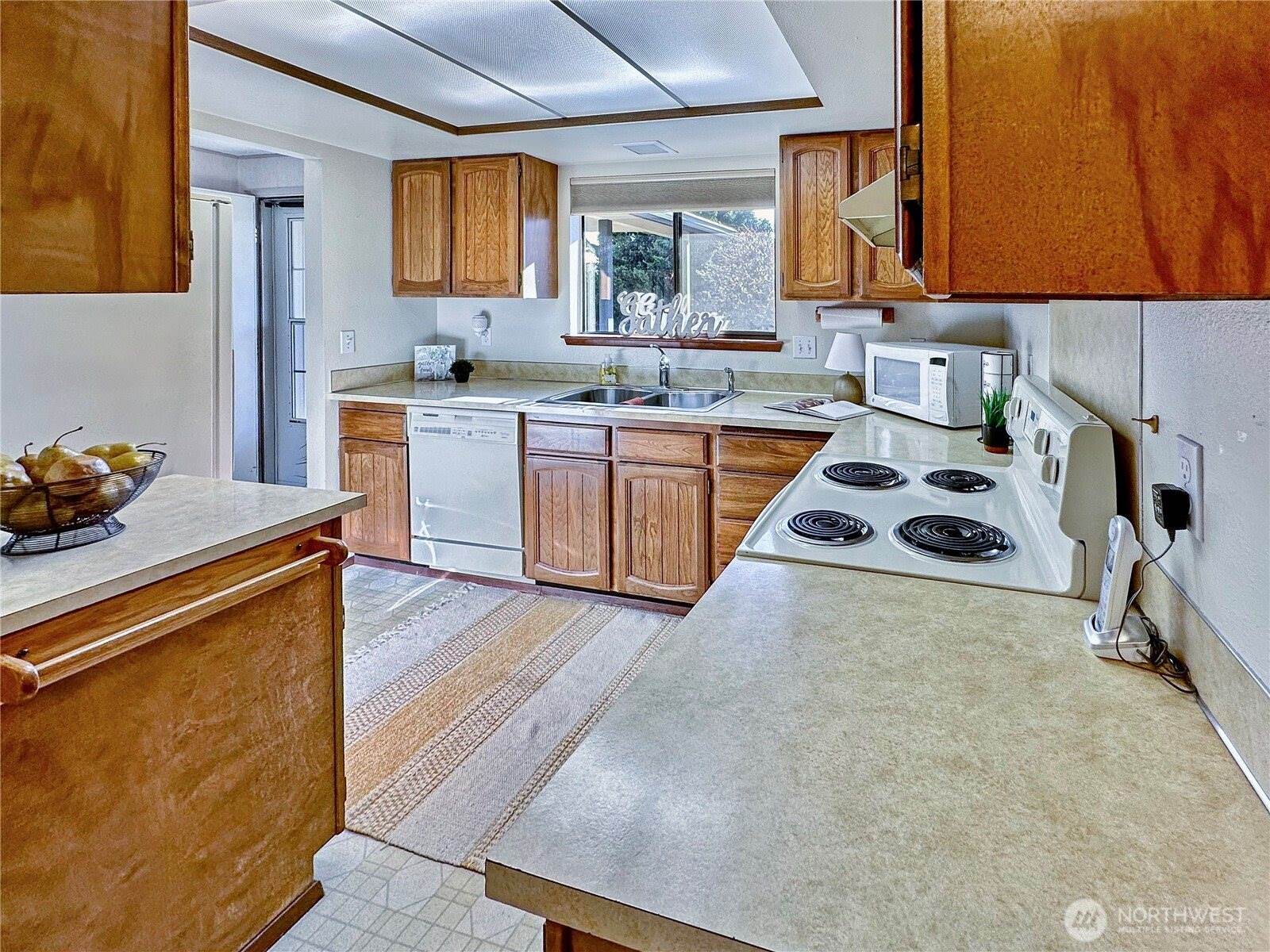 916 Cathy Court SE, Tumwater, WA 98501