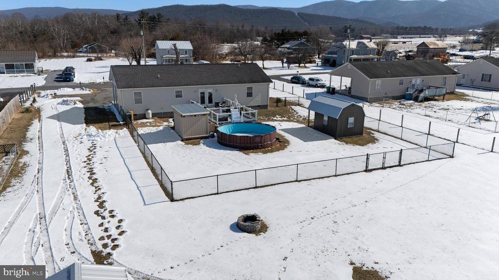 450 Creekside Drive, Luray, VA 22835