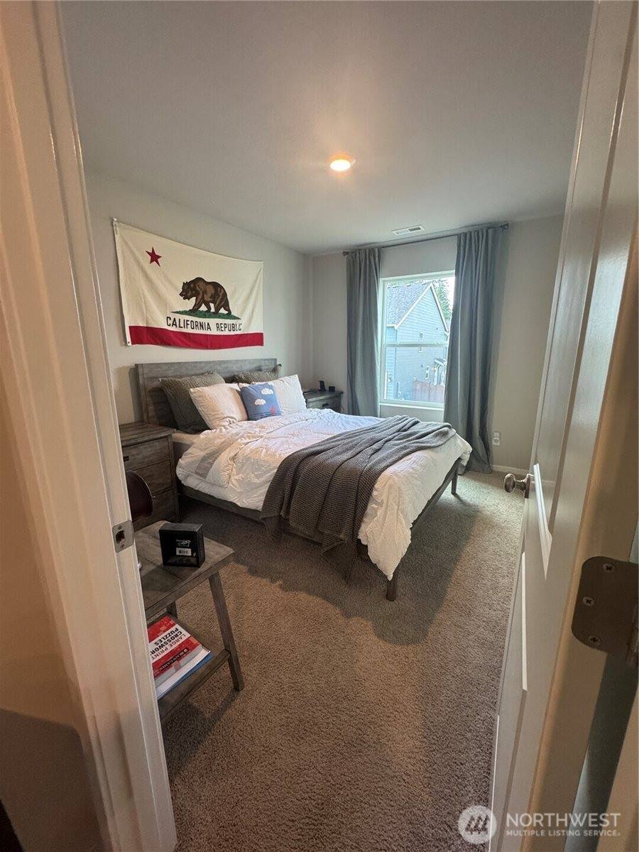 3901 Hyde Loop NE, Olympia, WA 98506