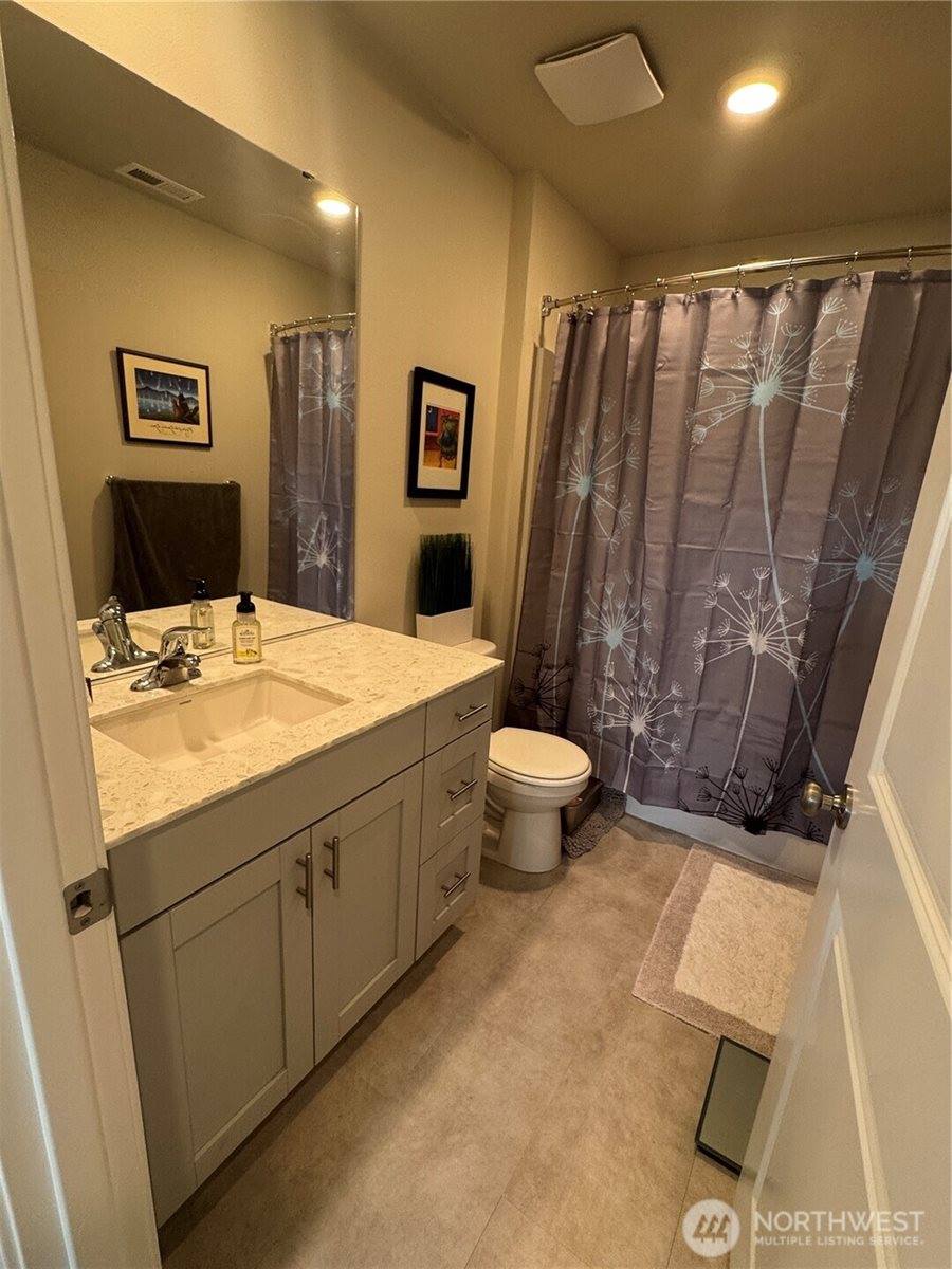 3901 Hyde Loop NE, Olympia, WA 98506