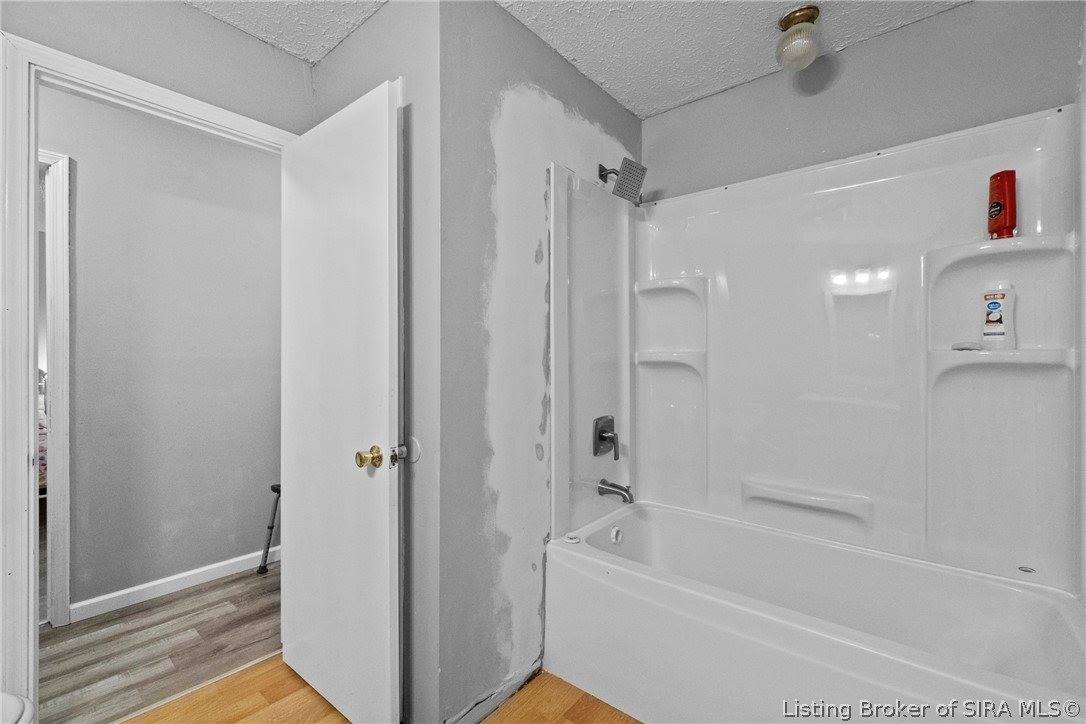 9690 South Voyles Road, Pekin, IN 47165