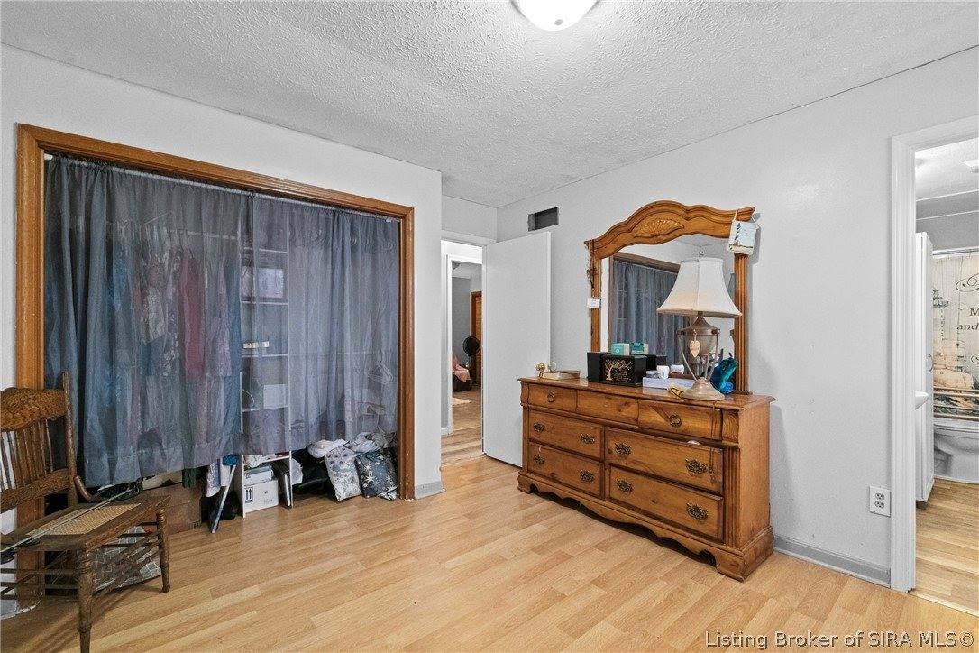 9690 South Voyles Road, Pekin, IN 47165