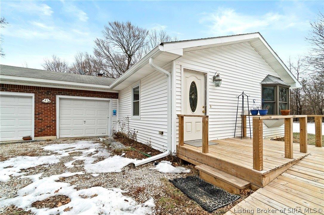 9690 South Voyles Road, Pekin, IN 47165