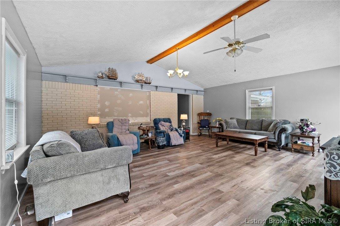 9690 South Voyles Road, Pekin, IN 47165