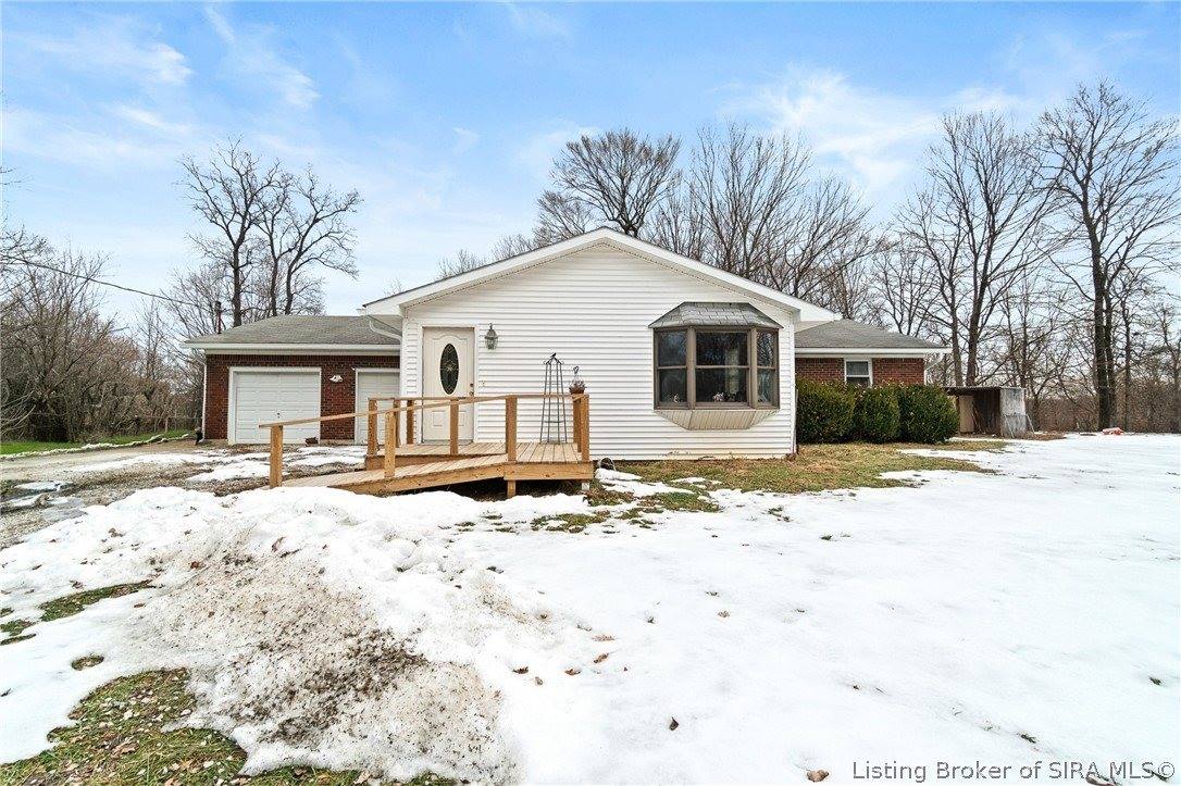 9690 South Voyles Road, Pekin, IN 47165