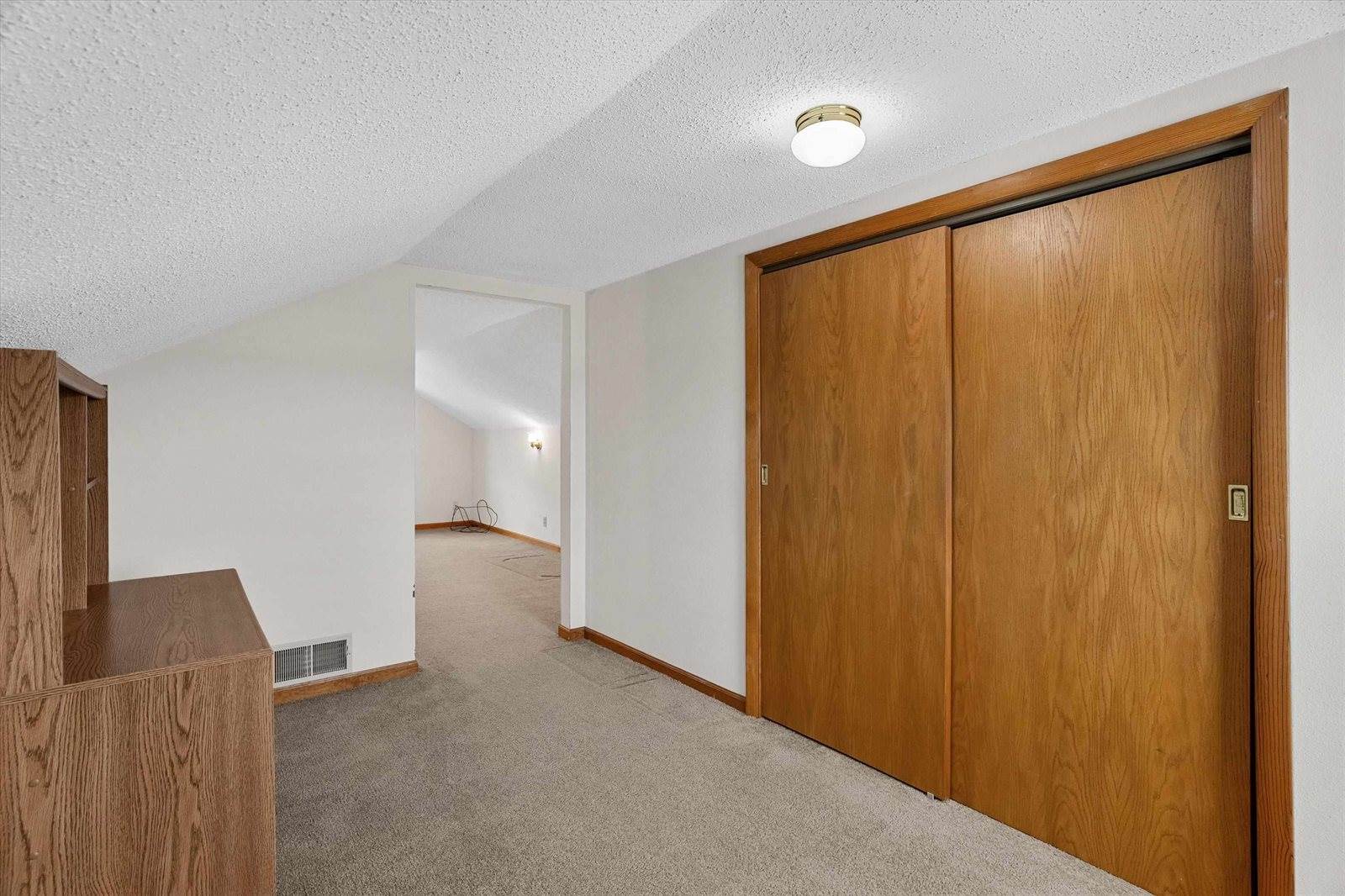 406 N Spruce Avenue, Marshfield, WI 54449