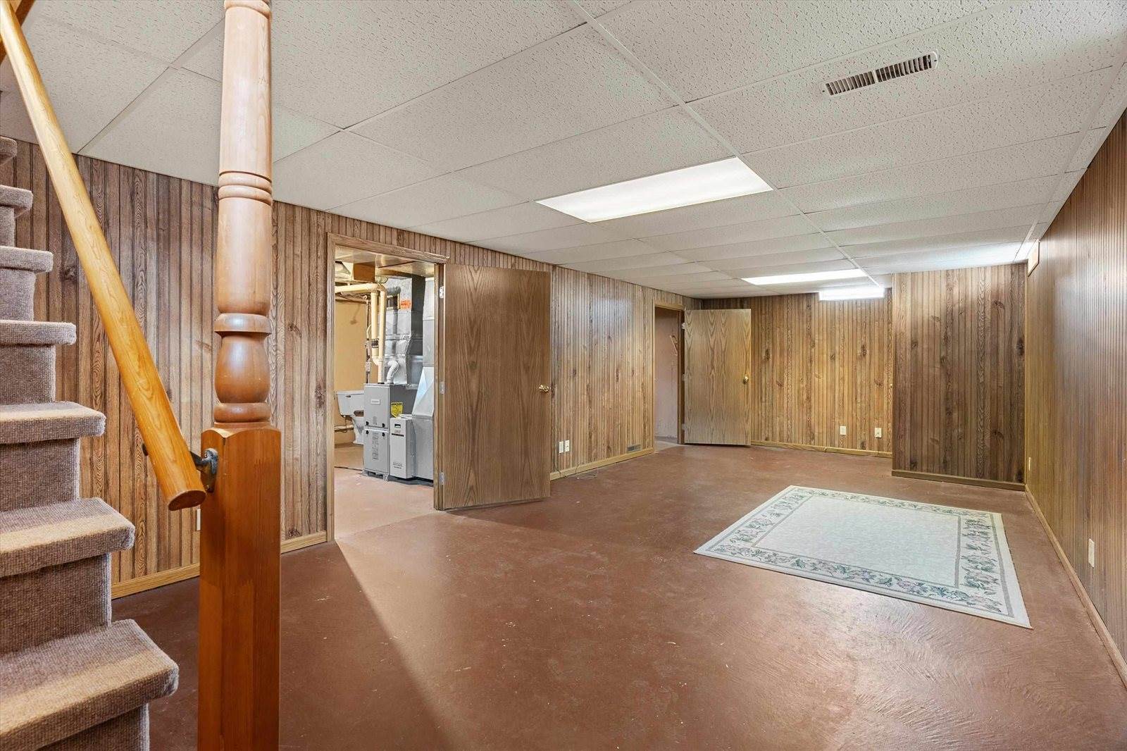 406 N Spruce Avenue, Marshfield, WI 54449