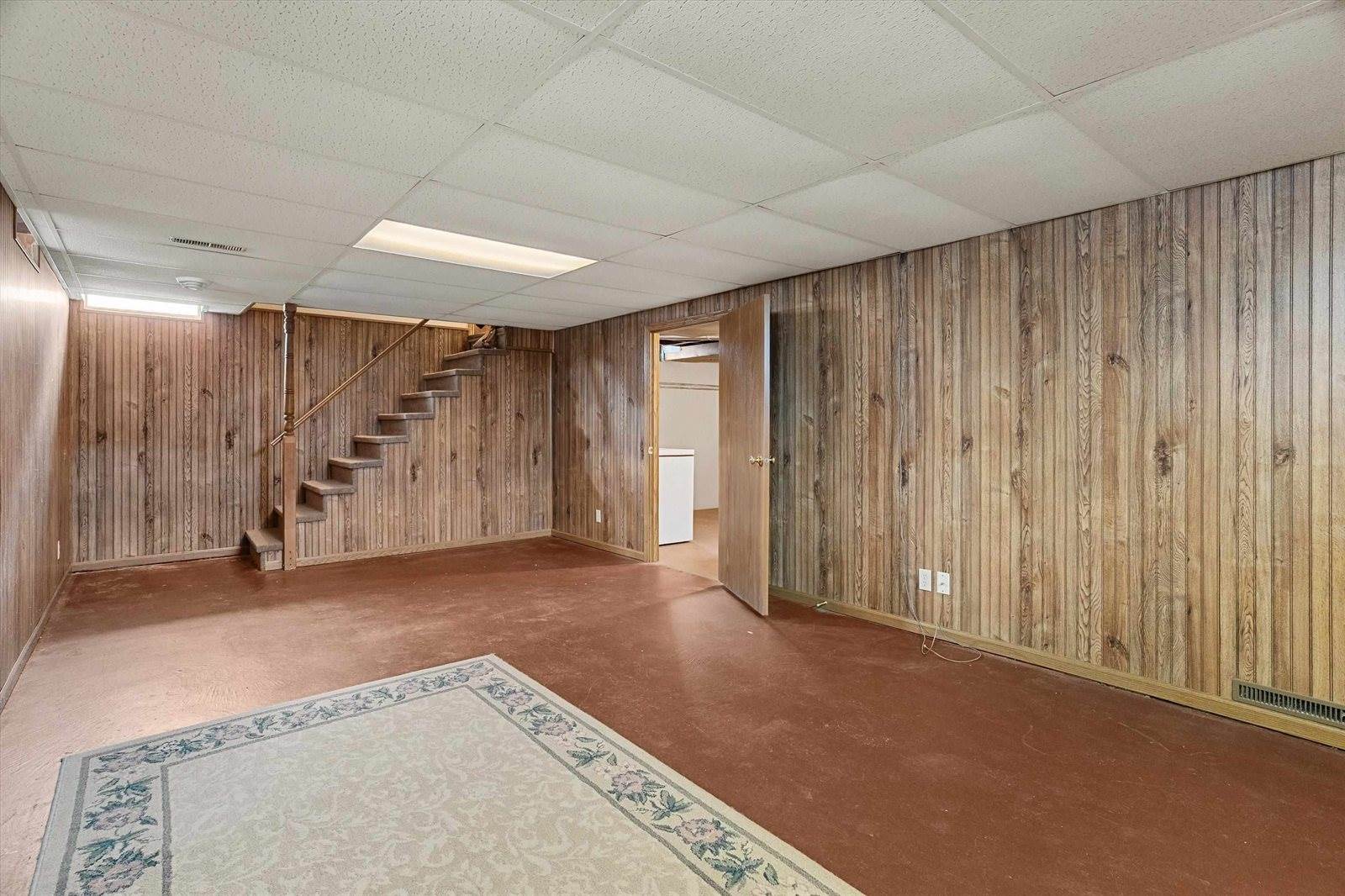 406 N Spruce Avenue, Marshfield, WI 54449