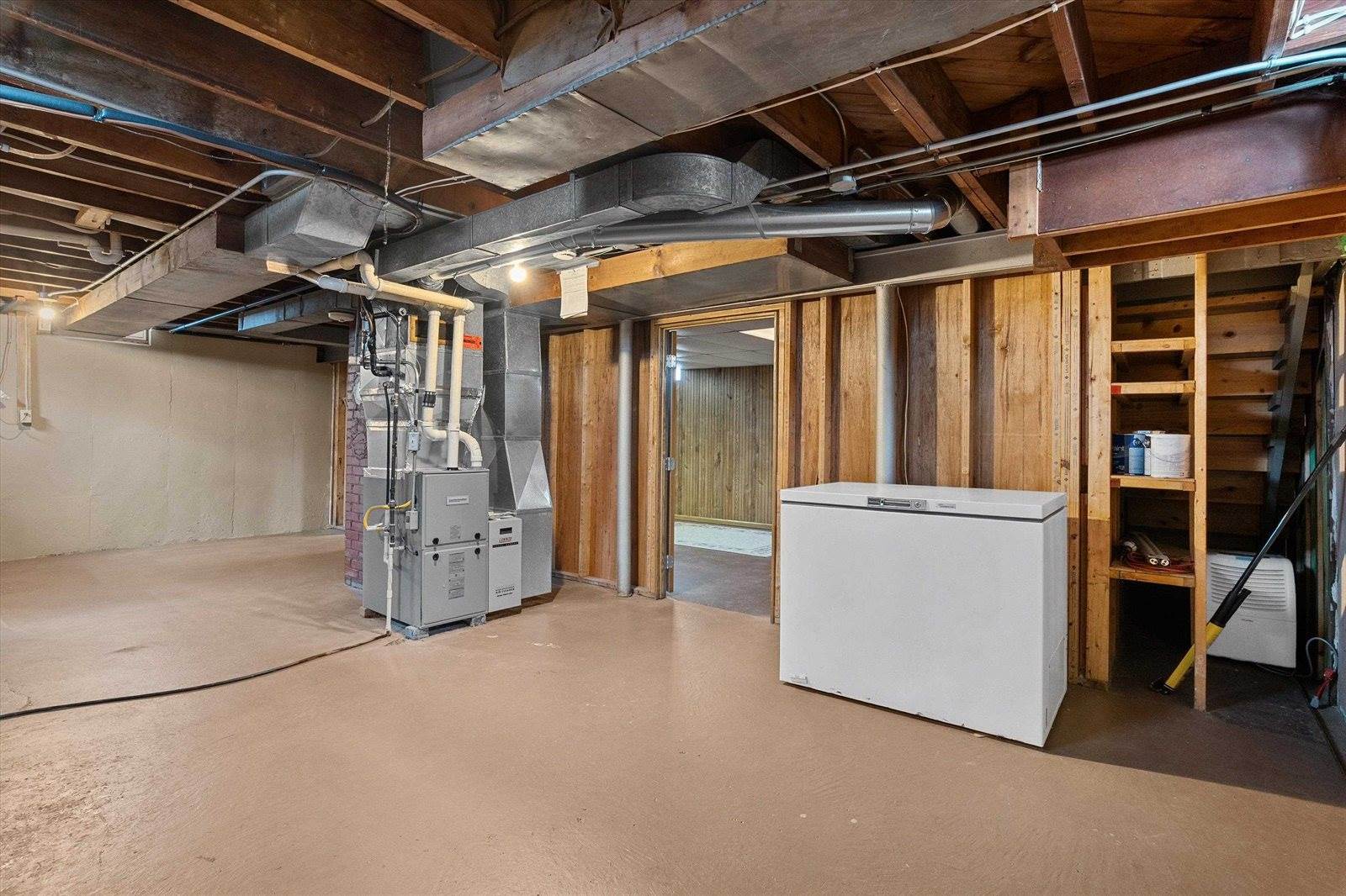 406 N Spruce Avenue, Marshfield, WI 54449