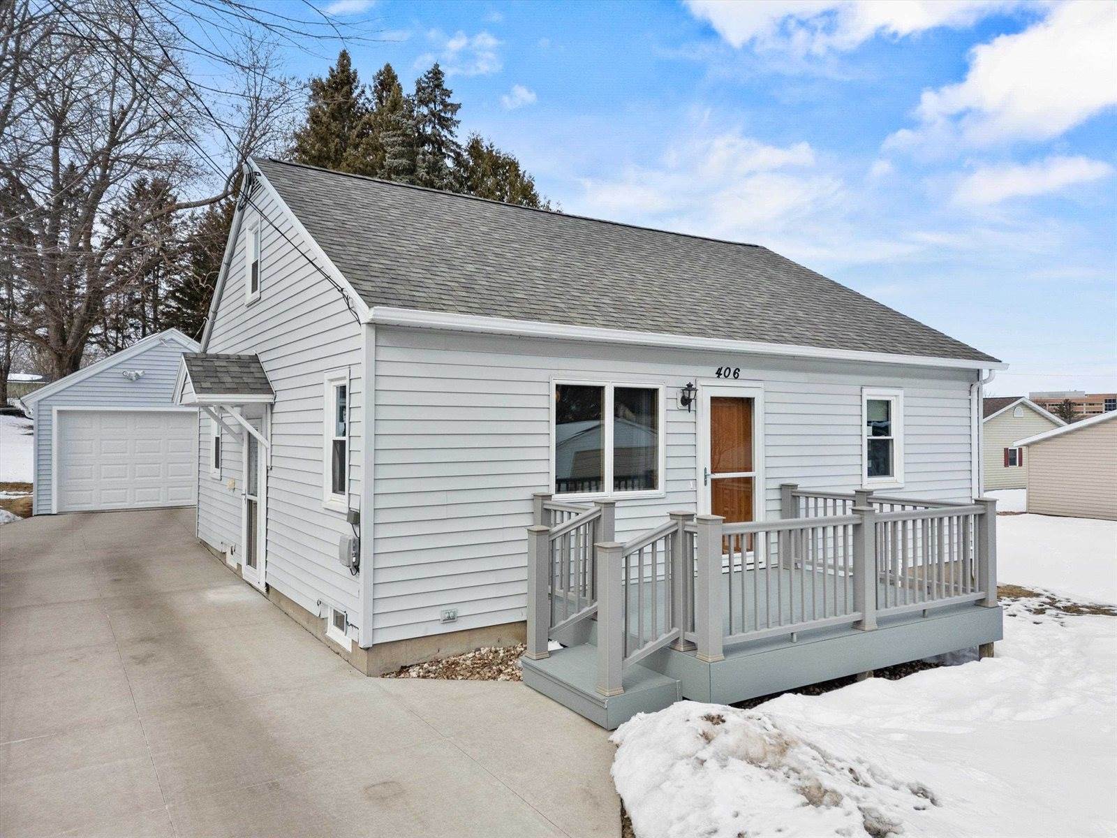406 N Spruce Avenue, Marshfield, WI 54449