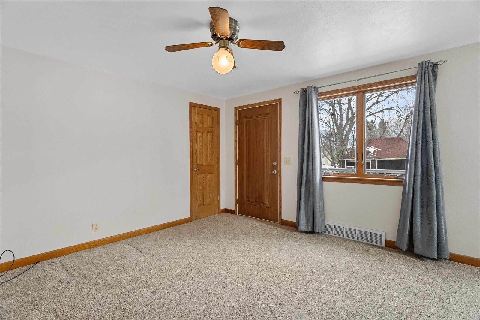 406 N Spruce Avenue, Marshfield, WI 54449