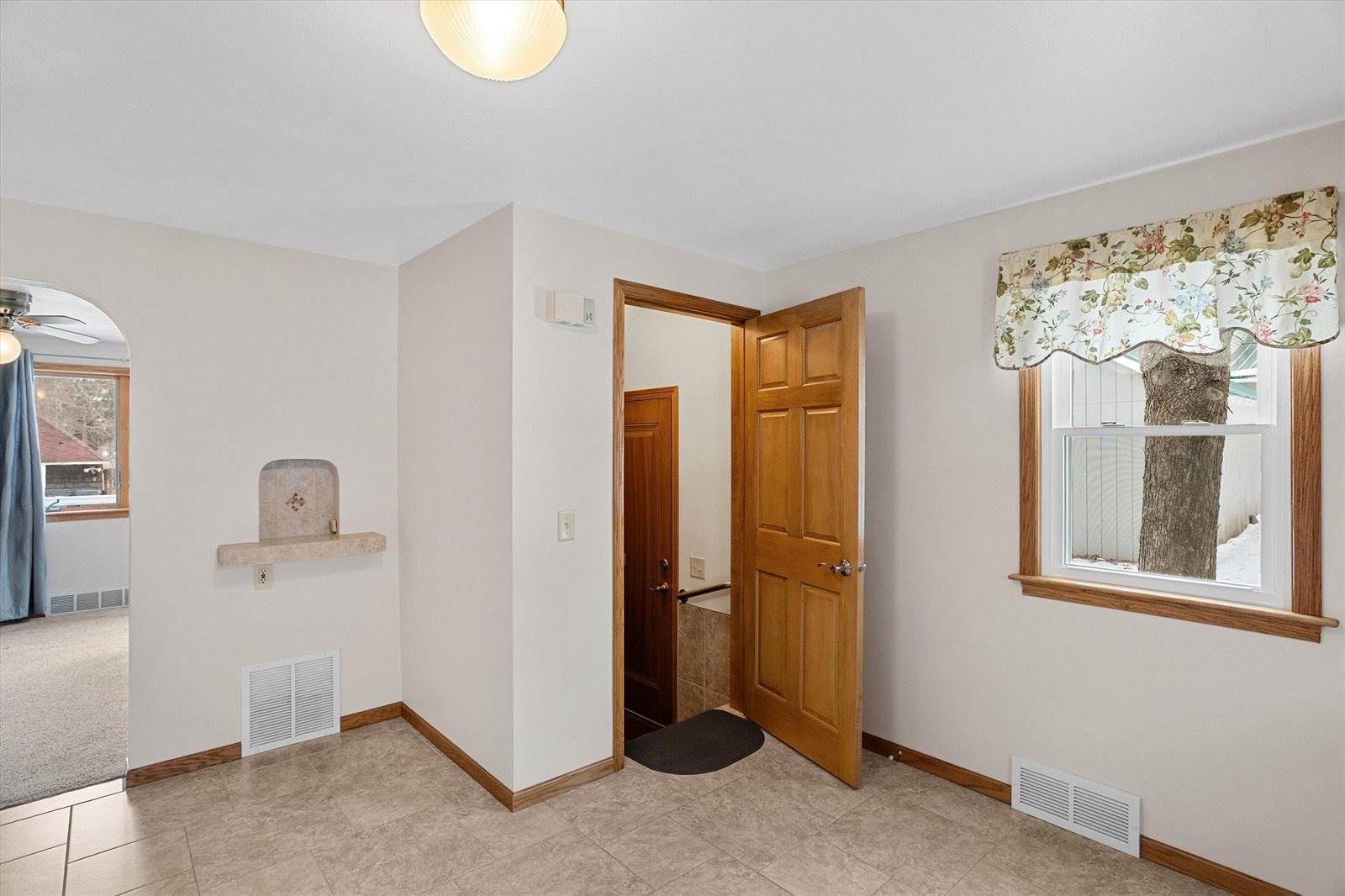 406 N Spruce Avenue, Marshfield, WI 54449