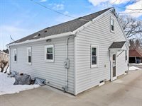 406 N Spruce Avenue, Marshfield, WI 54449