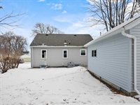 406 N Spruce Avenue, Marshfield, WI 54449