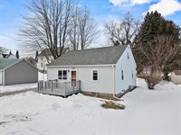 406 N Spruce Avenue, Marshfield, WI 54449
