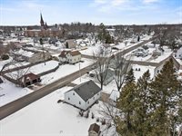 406 N Spruce Avenue, Marshfield, WI 54449