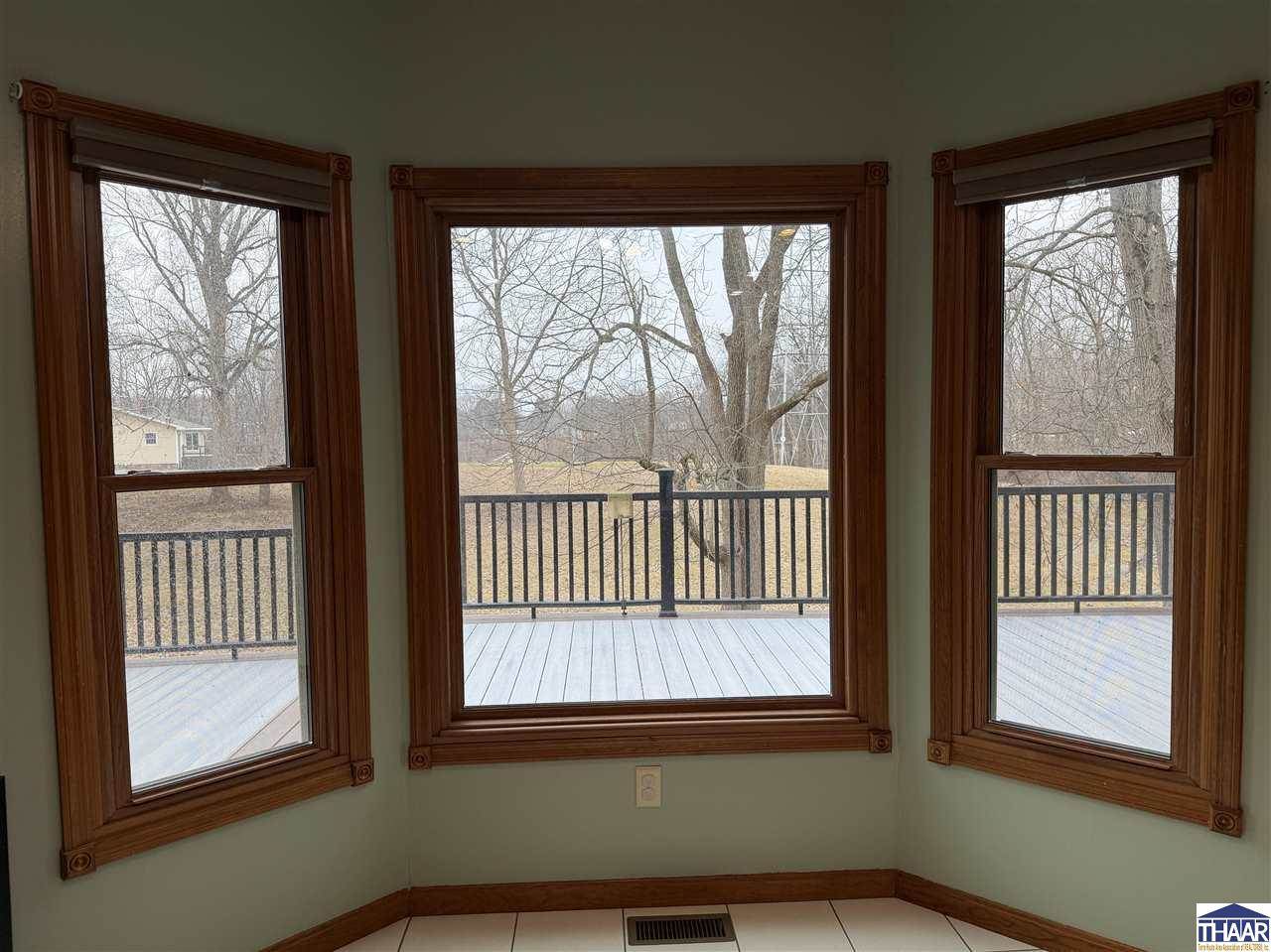 8600 North Lakewood, West Terre Haute, IN 47885