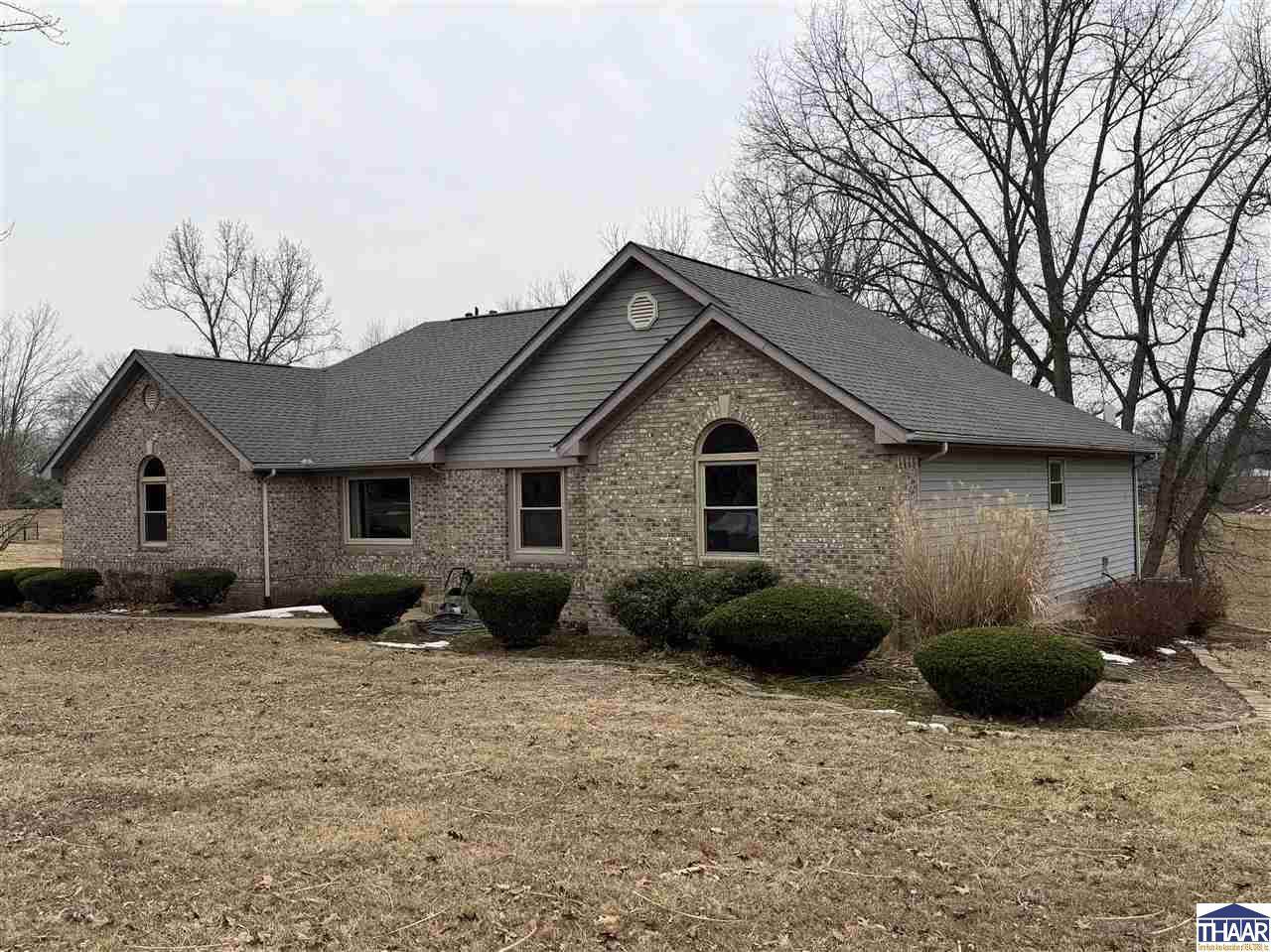 8600 North Lakewood, West Terre Haute, IN 47885