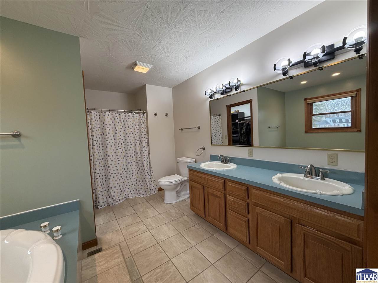 8600 North Lakewood, West Terre Haute, IN 47885