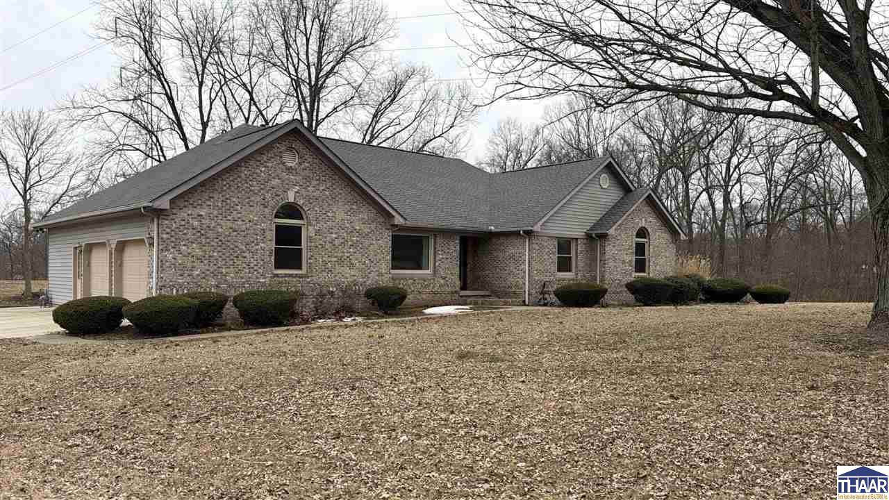 8600 North Lakewood, West Terre Haute, IN 47885